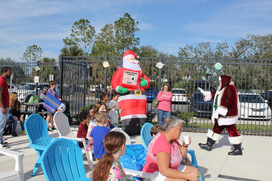 Swim-with-Santa_20241221 (9)