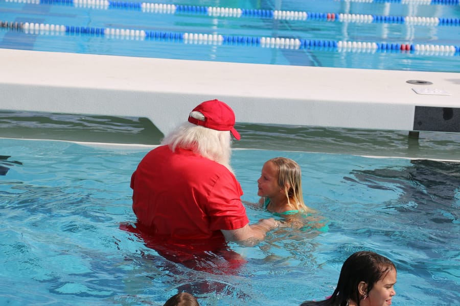 Swim-with-Santa_20241221 (356)