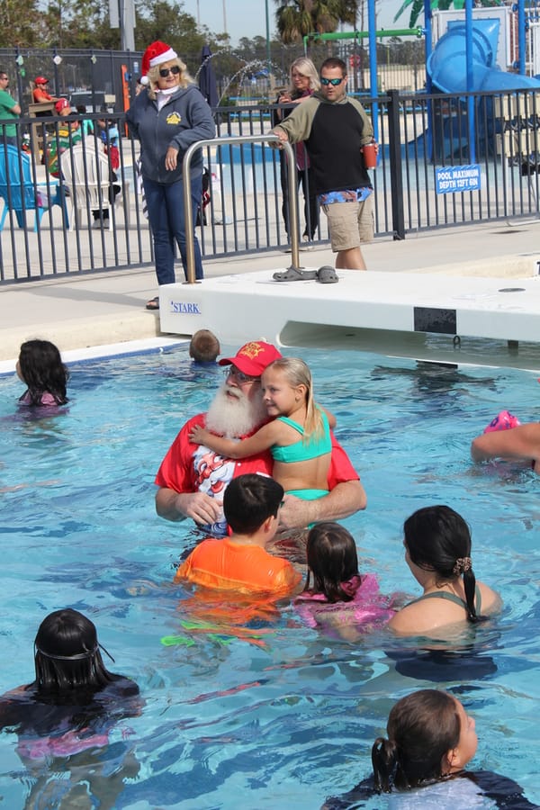 Swim-with-Santa_20241221 (172)