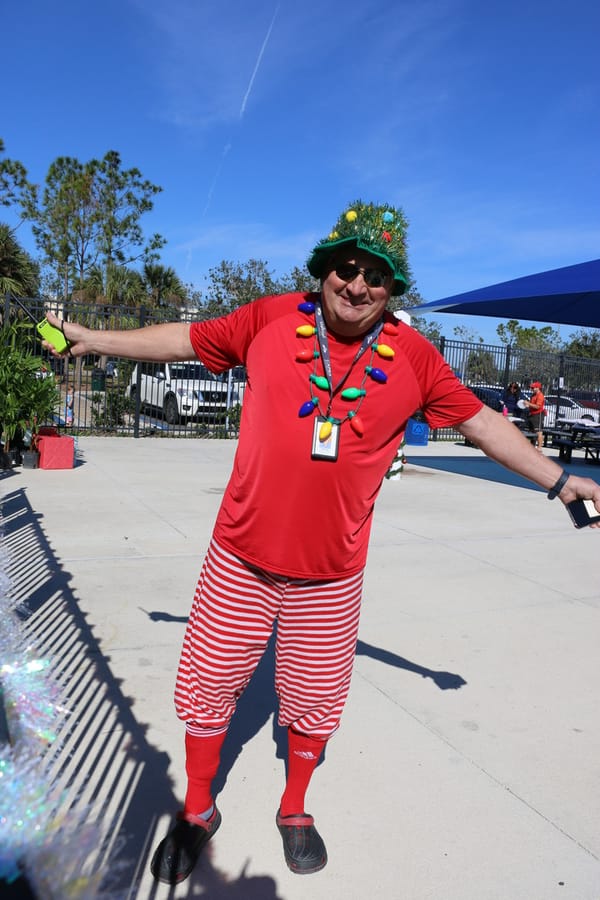 Swim-with-Santa_20241221 (500)