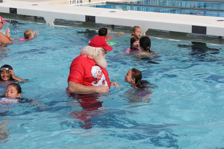 Swim-with-Santa_20241221 (176)