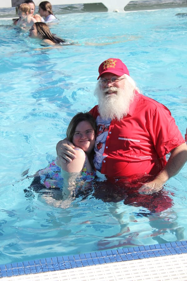 Swim-with-Santa_20241221 (214)