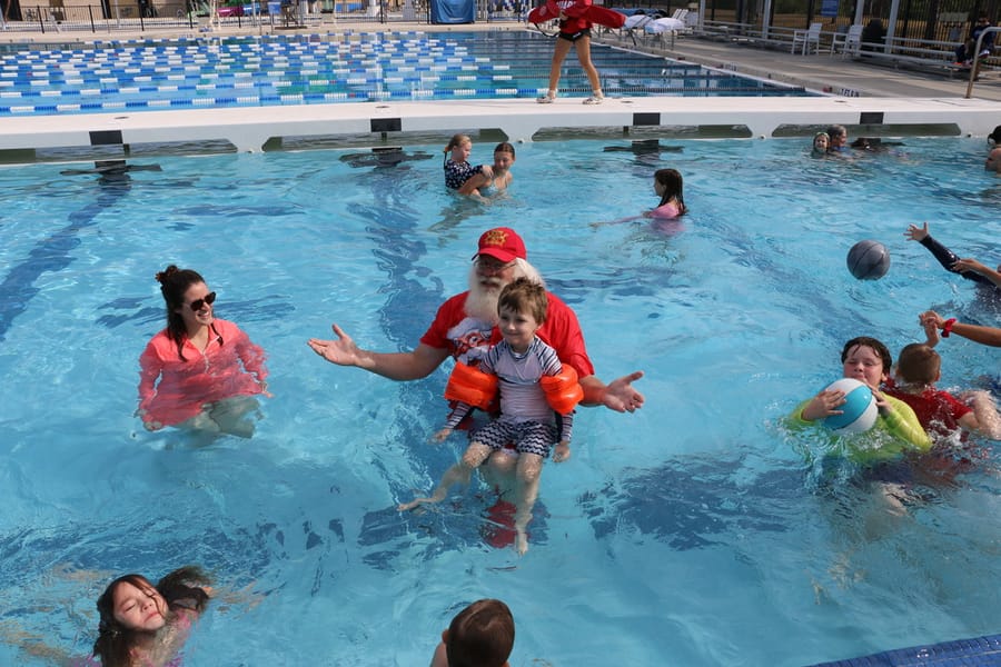 Swim-with-Santa_20241221 (364)