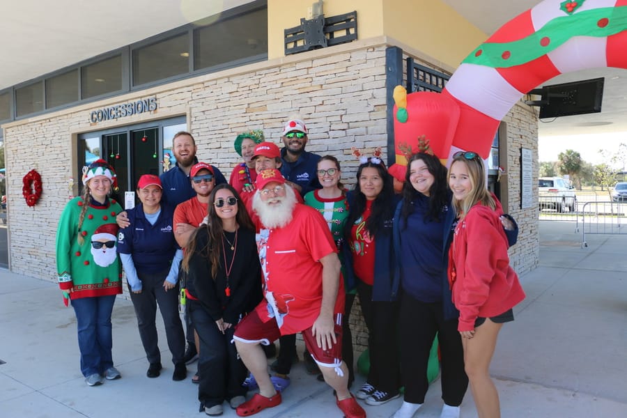 Swim-with-Santa_20241221 (506)