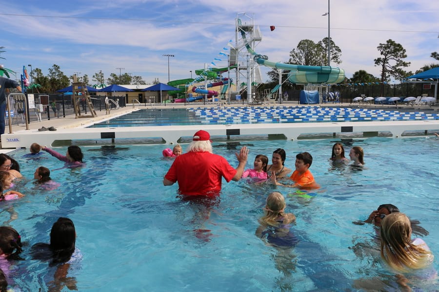 Swim-with-Santa_20241221 (335)