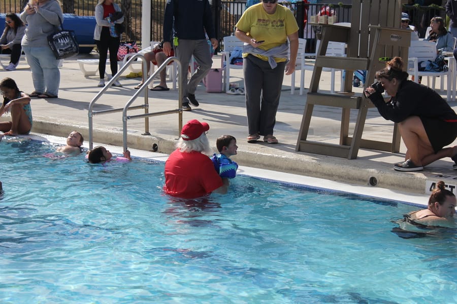 Swim-with-Santa_20241221 (204)