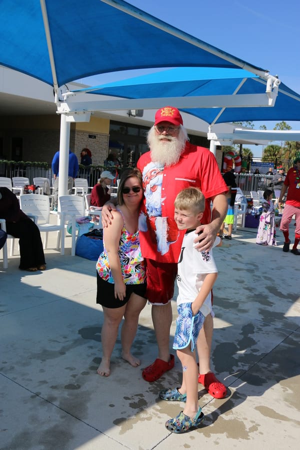Swim-with-Santa_20241221 (411)