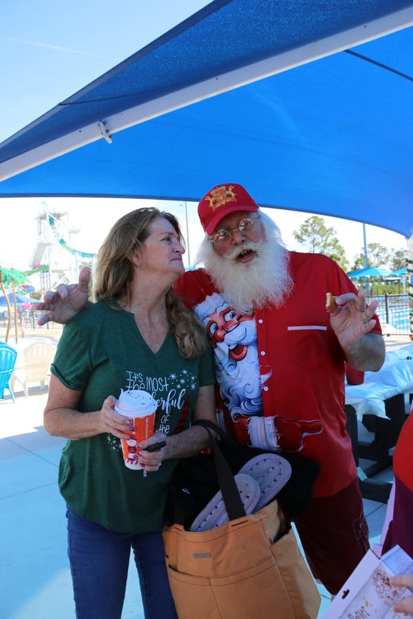 Swim-with-Santa_20241221 (460)
