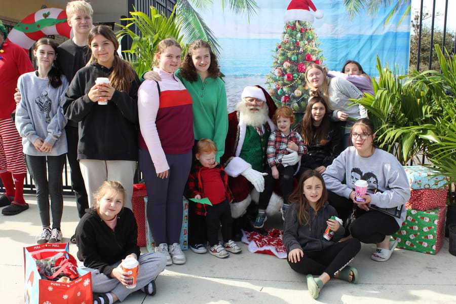 Swim-with-Santa_20241221 (122)