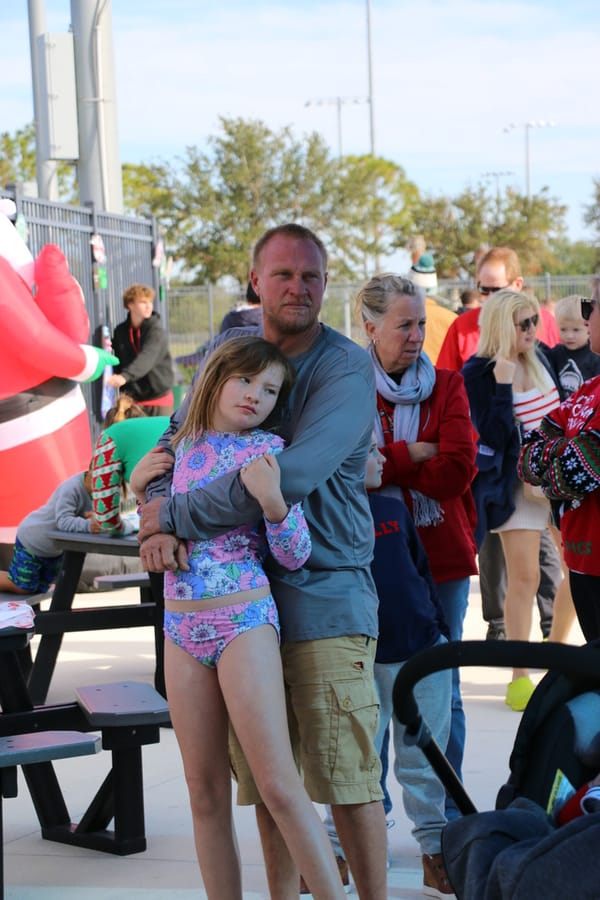 Swim-with-Santa_20241221 (265)