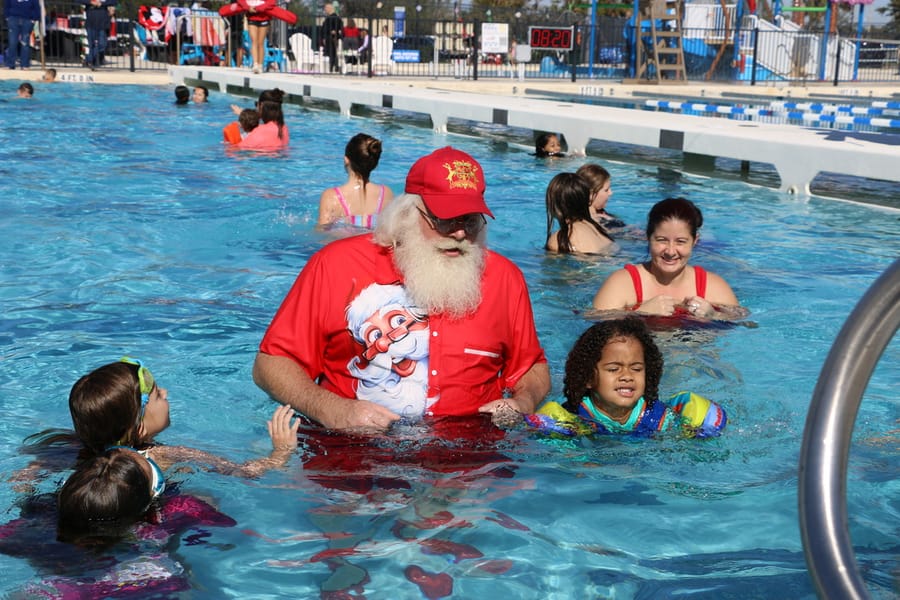 Swim-with-Santa_20241221 (447)