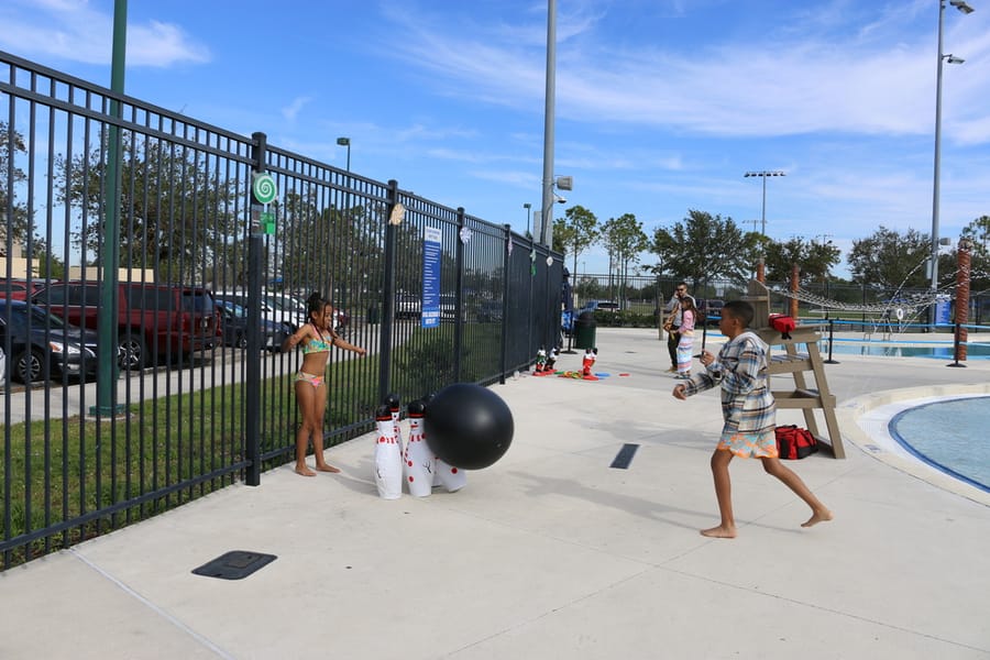 Swim-with-Santa_20241221 (323)