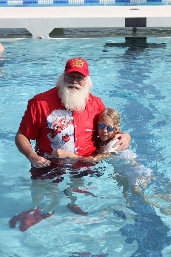 Swim-with-Santa_20241221 (198)
