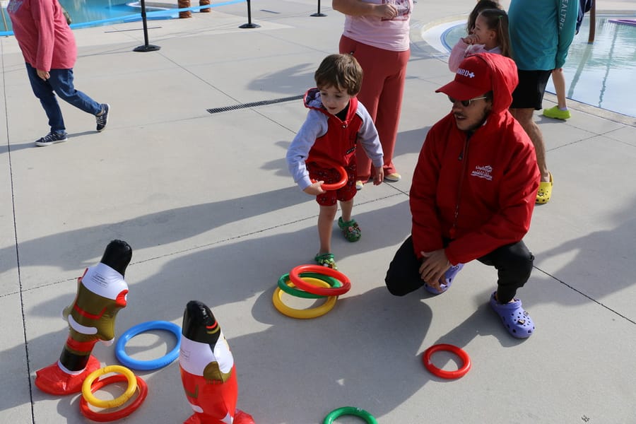 Swim-with-Santa_20241221 (237)