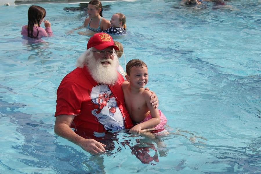 Swim-with-Santa_20241221 (196)