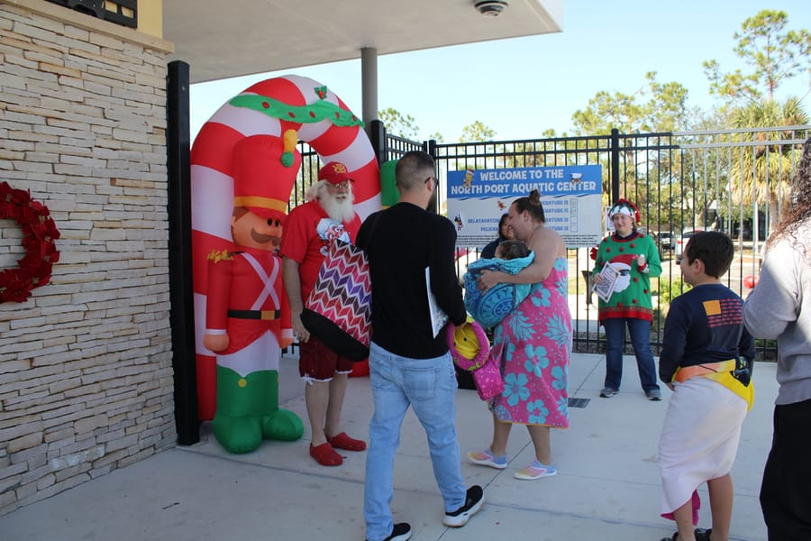Swim-with-Santa_20241221 (218)
