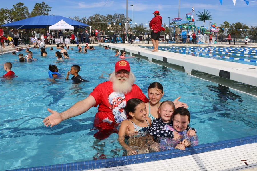 Swim-with-Santa_20241221 (349)