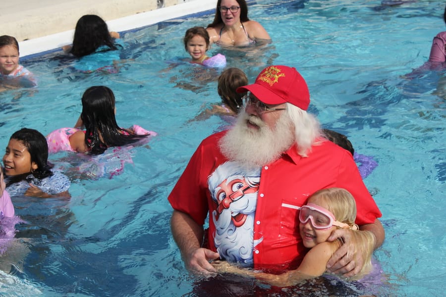 Swim-with-Santa_20241221 (171)