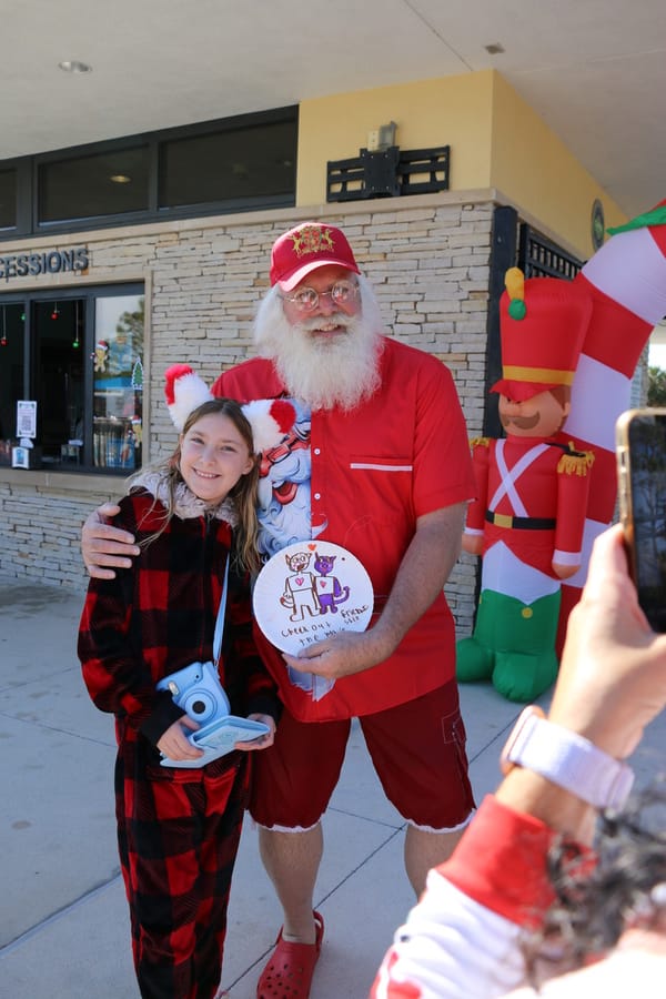Swim-with-Santa_20241221 (498)