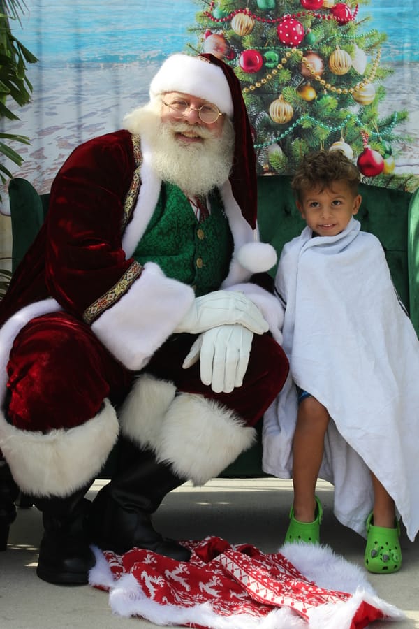 Swim-with-Santa_20241221 (120)