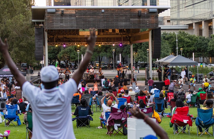 Juneteenth_at_Avenida_8