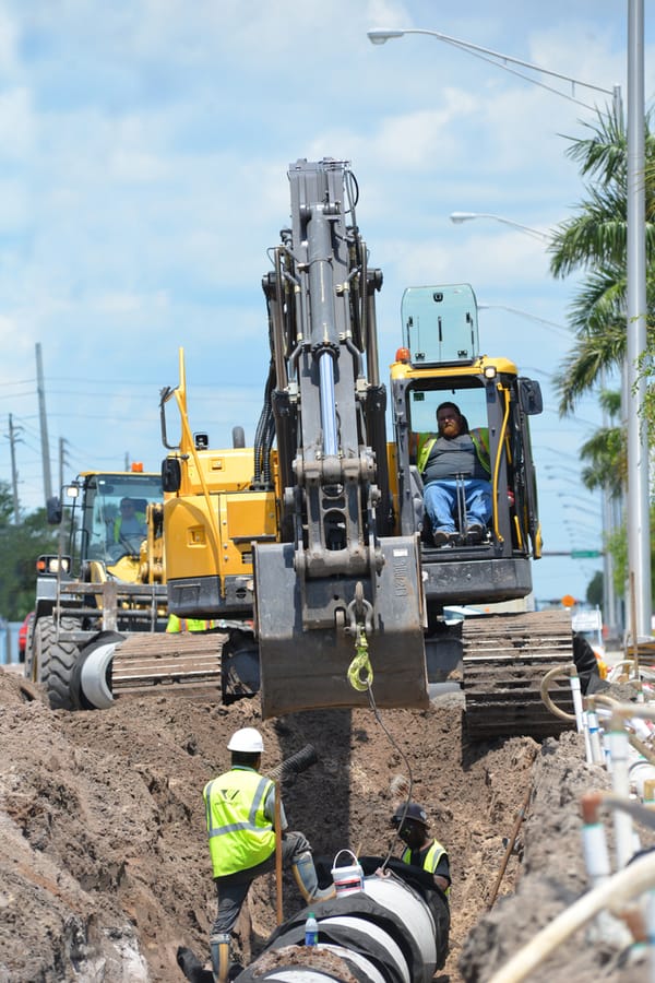 20160627_ConstructionBeeRidge_001_SD