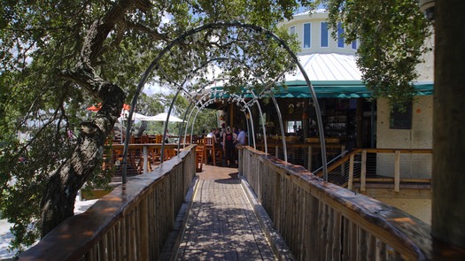 Norwood's Treehouse Bar (16)