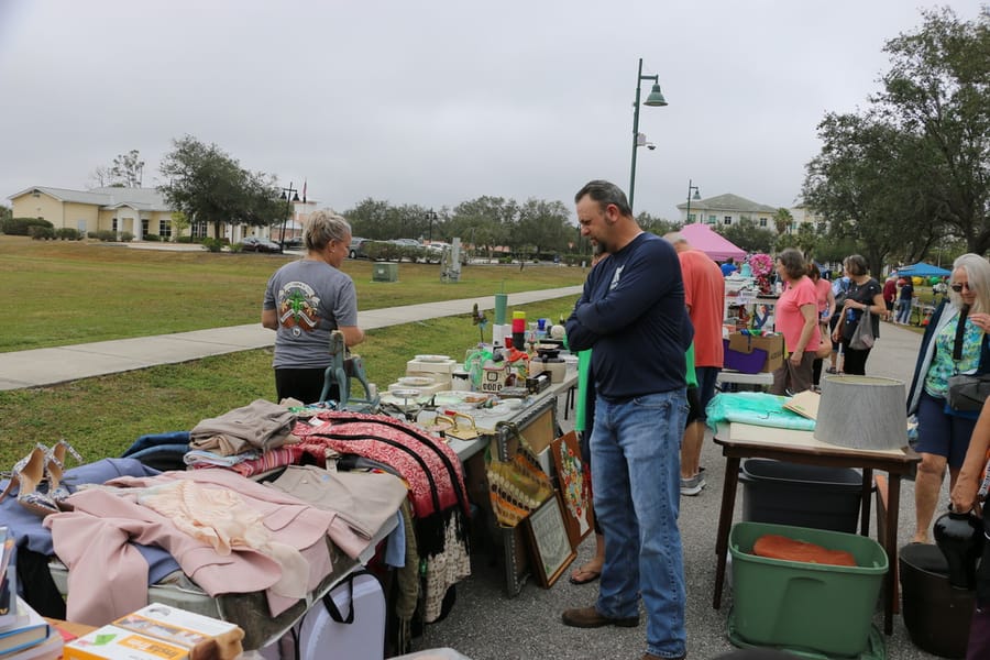 Community Yard Sale_20250201 (19)