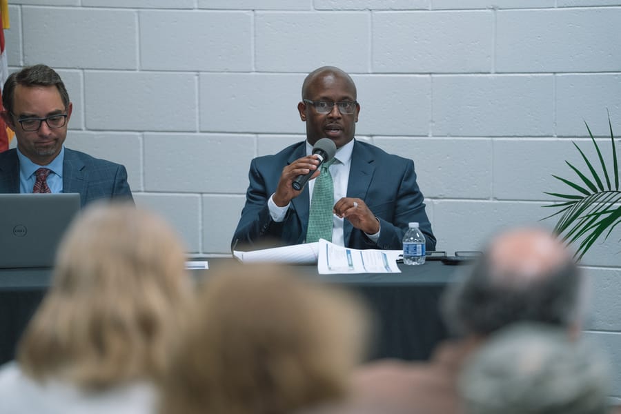 Referendum Town Hall (30 of 64)