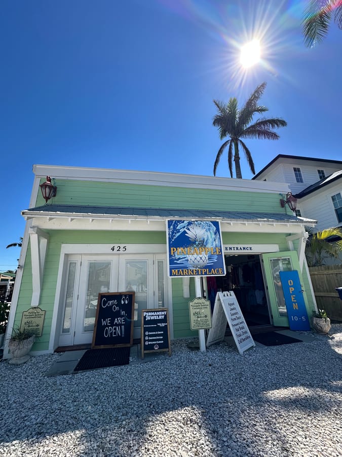 Pineapple Marketplace on Pine Avenue