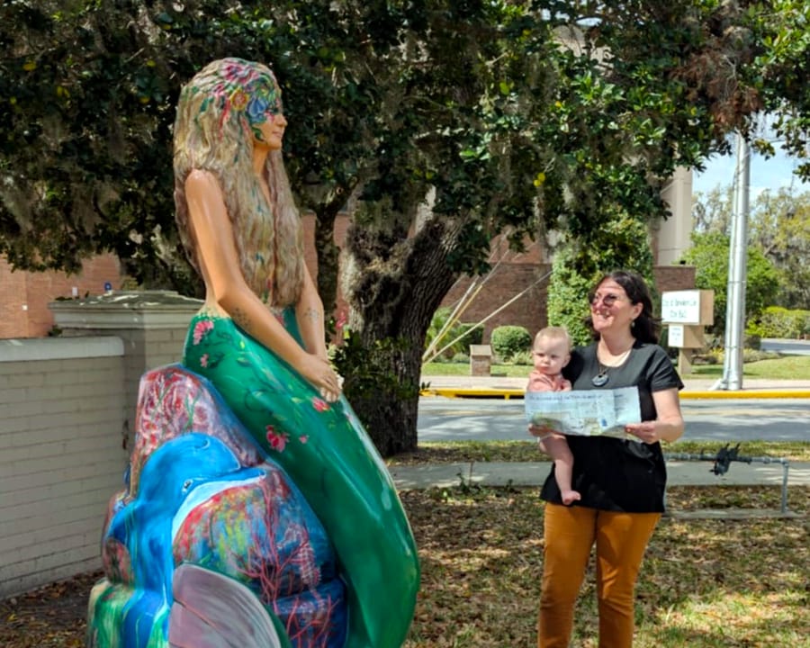 Shannon, Anya and Mermaid Statue 'Undine' horizontal 2