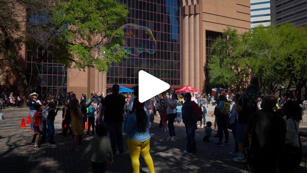Wortham_Theater_Center_Fish_Plaza_Open_House