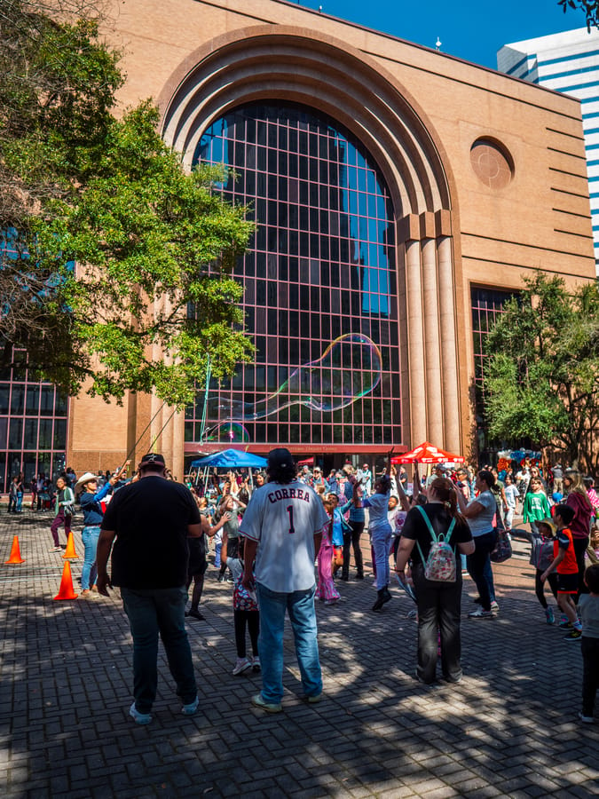 Wortham_Theater_Center_Fish_Plaza_Open_House_2