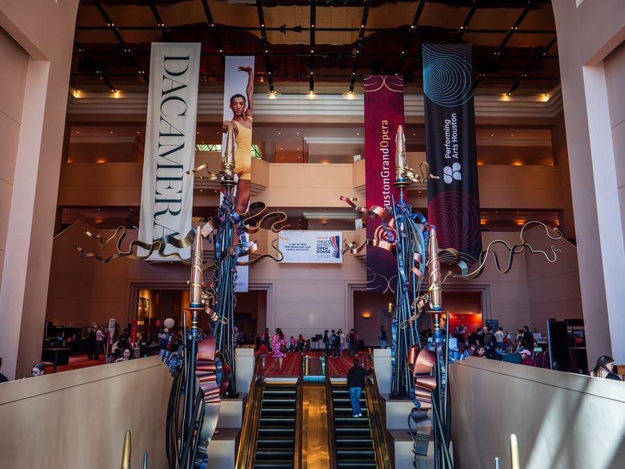 Wortham_Theater_Center_Foyer_Open_House_1