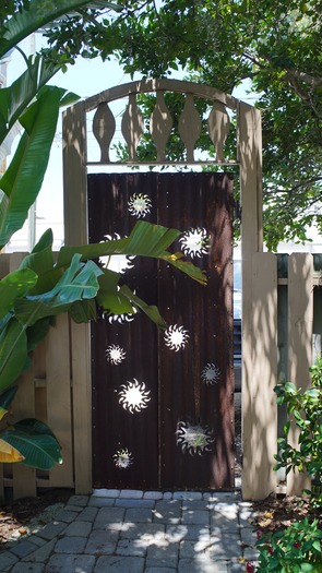 Outdoor courtyard at the Hub on Canal (16)