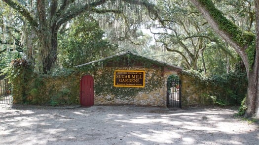 Entrance to Sugar Mill Botanical Gardens (16)