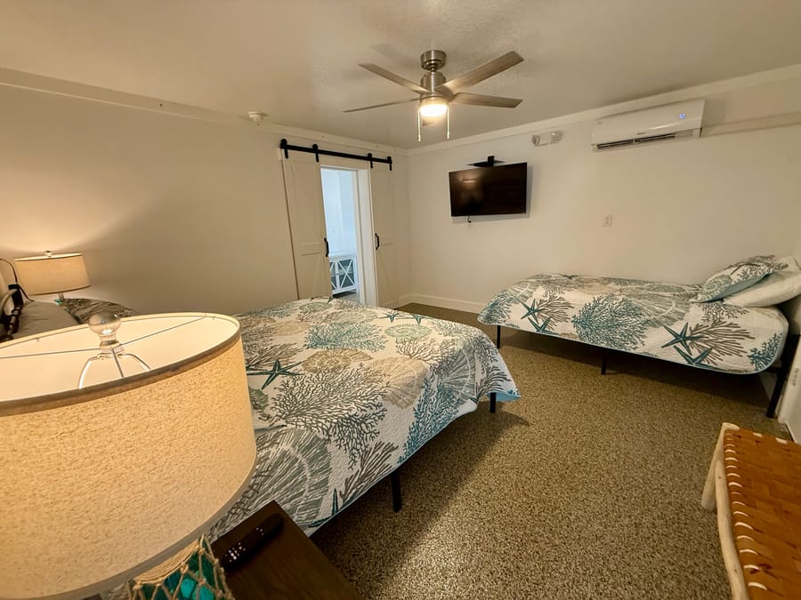 Hernando Beach Motel_9528