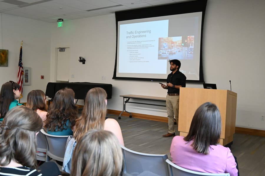 20250808_InternFinalPresentations_1072_SD