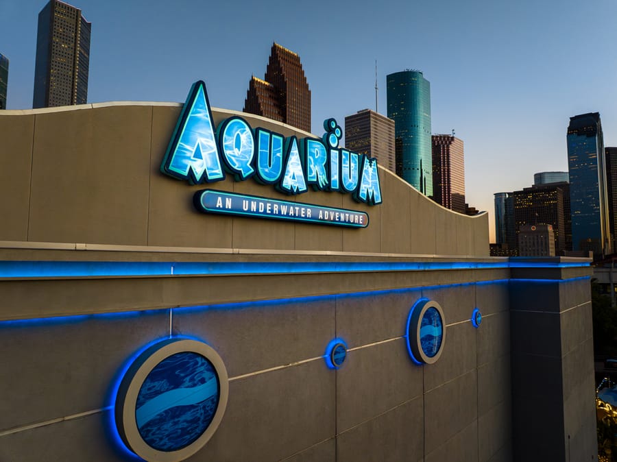 Downtown_Aquarium_Signage_2