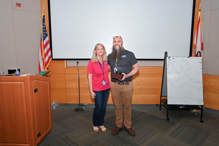 20251013_StaffDayAwardPhoto_0005_SD