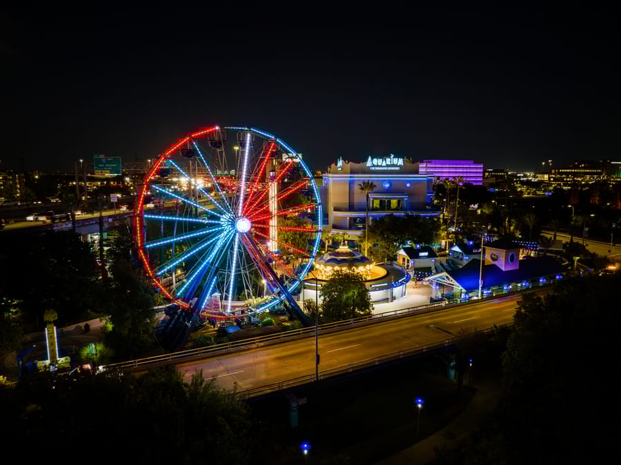 Downtown_Aquarium_Ferris_Wheel_2