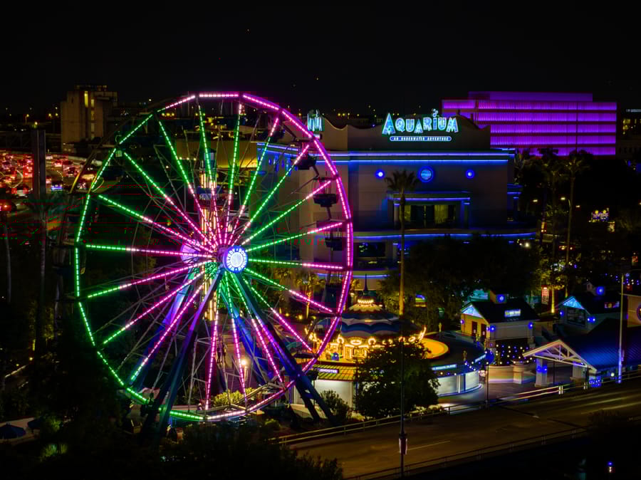 Downtown_Aquarium_Ferris_Wheel_3