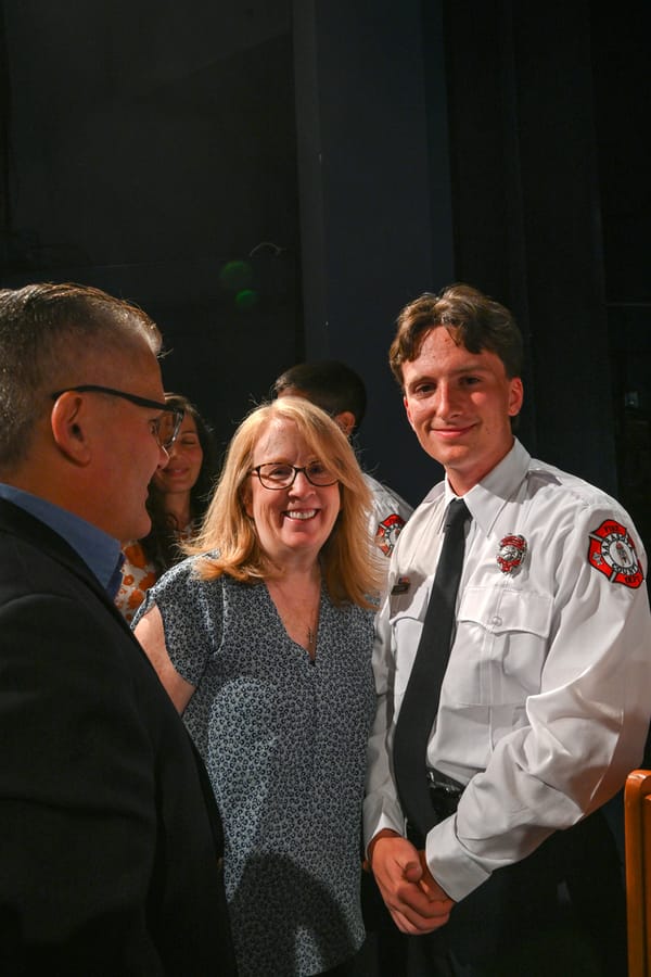 20251031_SCFDBadgePinningC825_0413_SD