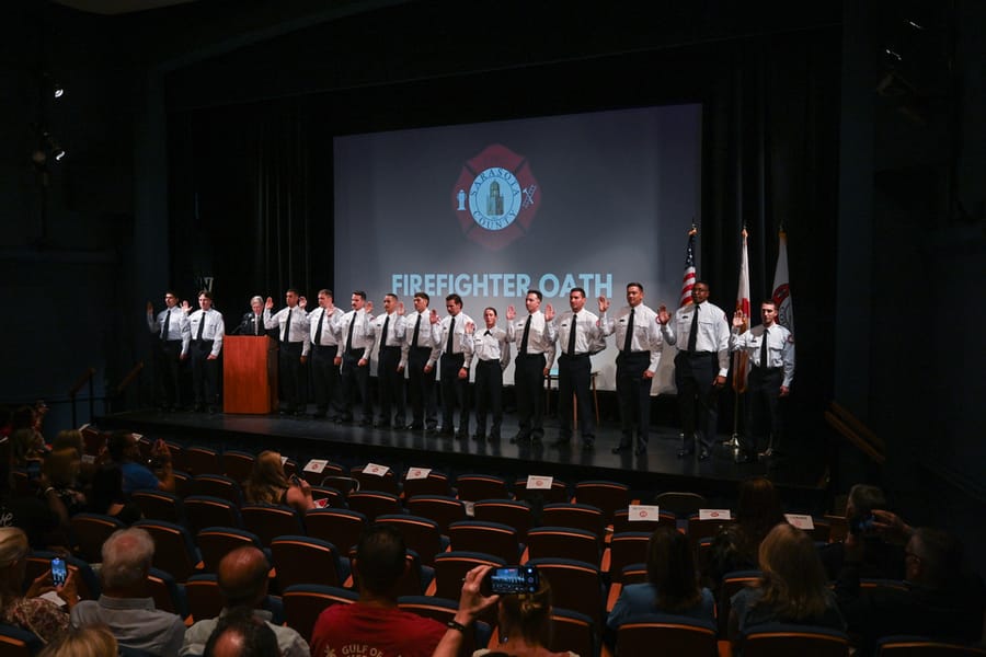 20251031_SCFDBadgePinningC825_0355_SD