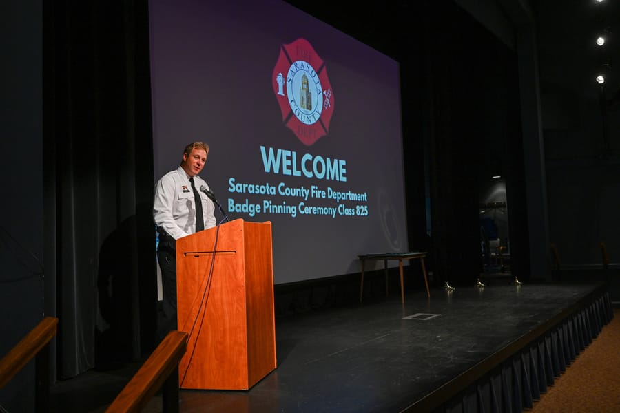 20251031_SCFDBadgePinningC825_0084_SD