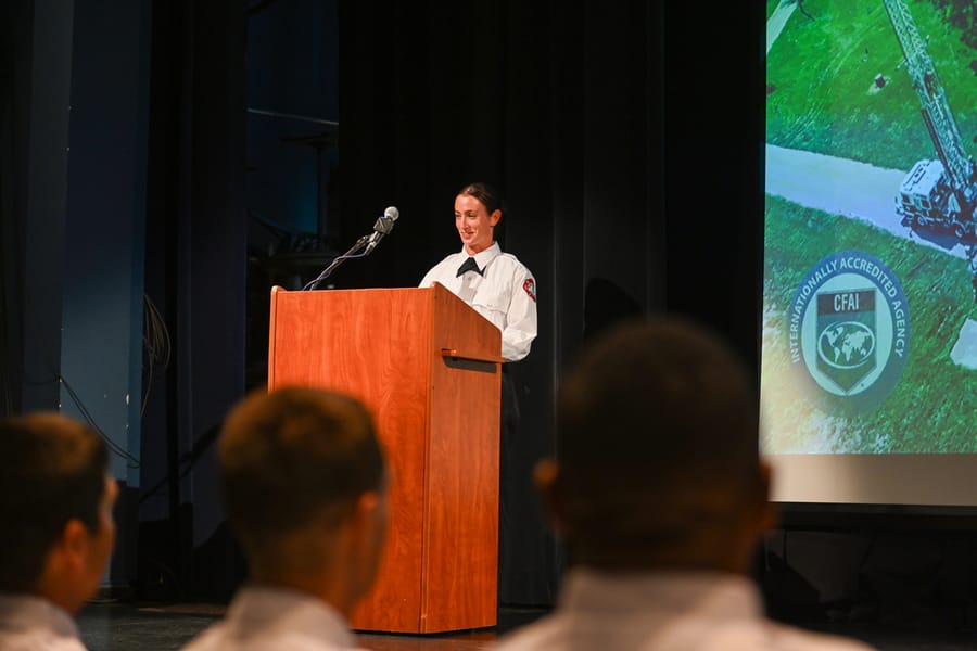 20251031_SCFDBadgePinningC825_0792_SD