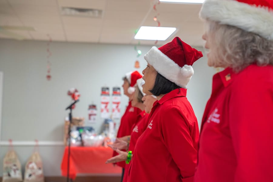 LG_SeniorGivingTree-20