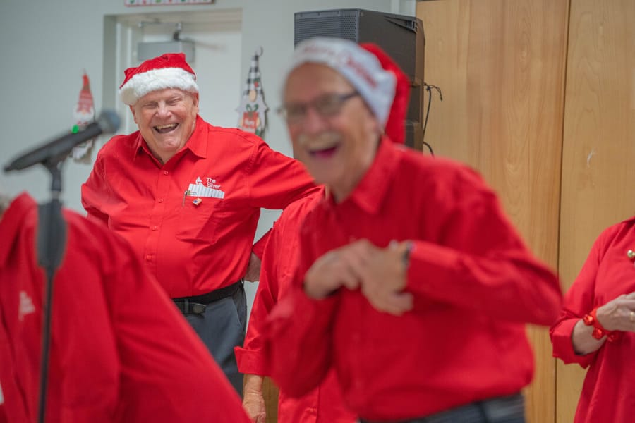 LG_SeniorGivingTree-26