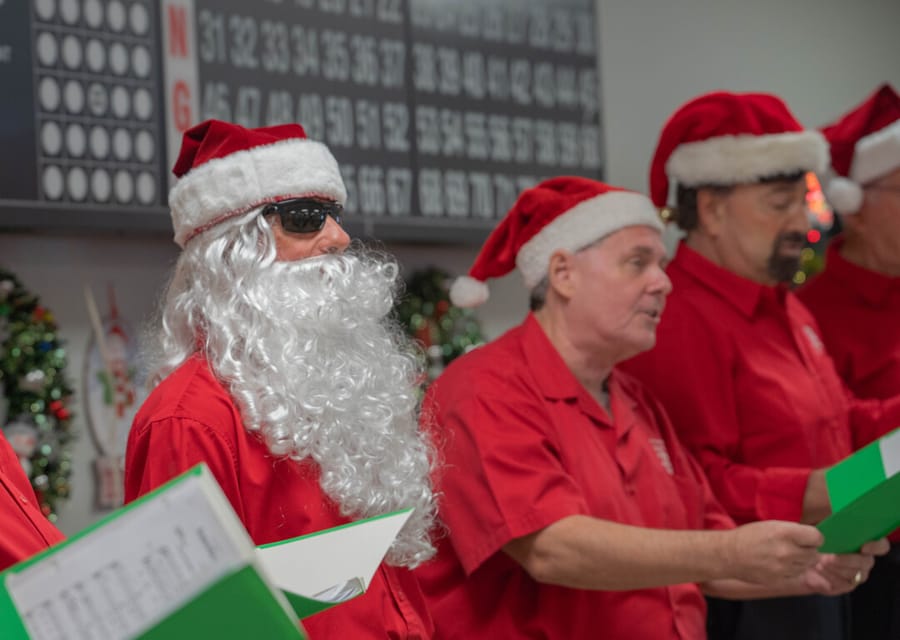 LG_SeniorGivingTree-29