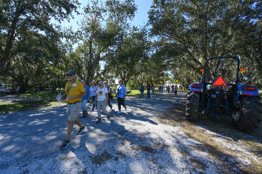 20251113_FarmTour_1615_SD